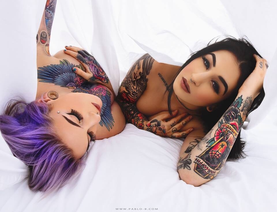 Татуированные лесбиянки - 16 фото