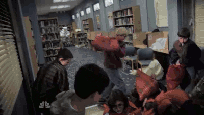 http://cs5.pikabu.ru/images/big_size_comm_an/2015-12_1/1449122363199519264.gif