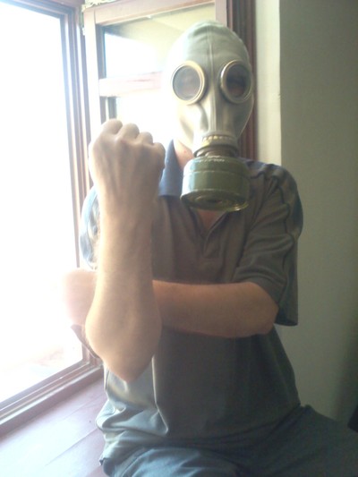 14503638531688370 и этот номер и противогаз