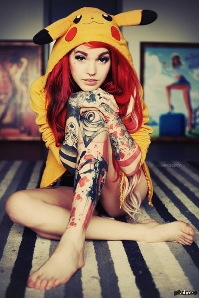 Рыжие девушки с татуировкой (65 фото)