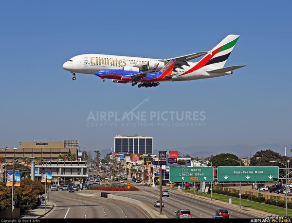     Airbus A380  Boeing 737