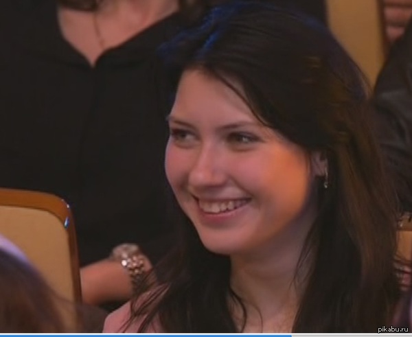 Милая девушка на Шоу Уральских Пельменей