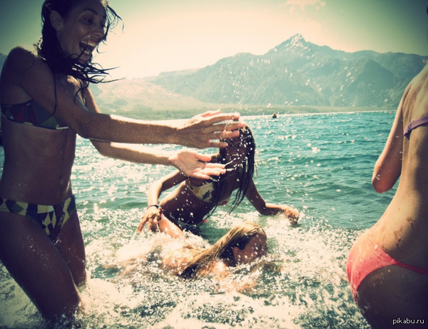 Отфотошопте пожалуйста девушку)))