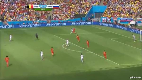 А тем временем, к сражению присоединилась третья страна....