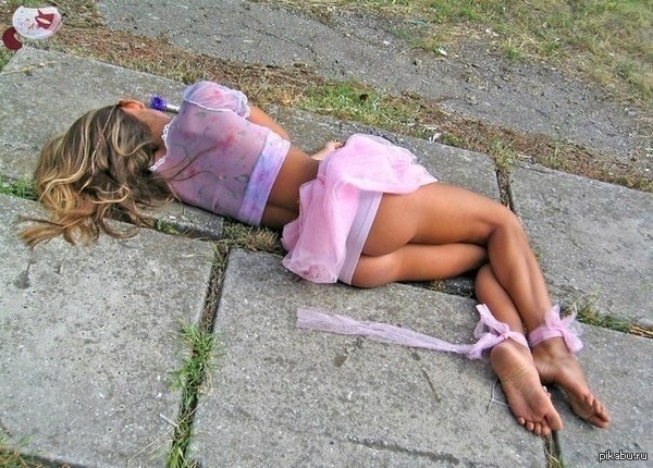 Graduation Echoes. - NSFW, High school graduation, Alcohol, Drunk