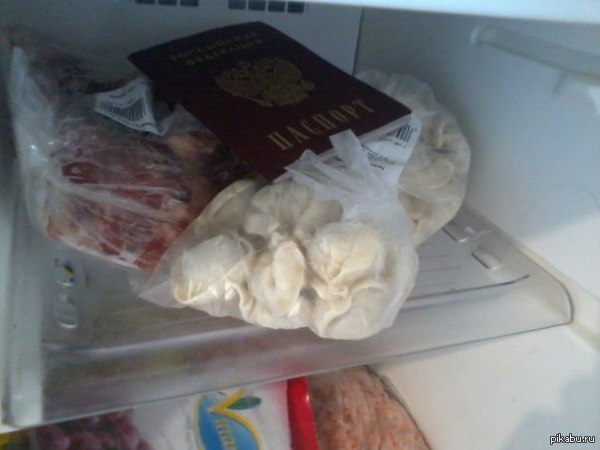 Открыл морозильник друга, а там...