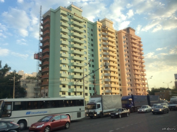 Ничего особенного , но эти дома возле МКАДа действительно поднимают настроение