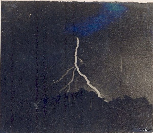 first photograph of lightning - The photo, Lightning, The oldest photo, William Jenningson, A bit historical