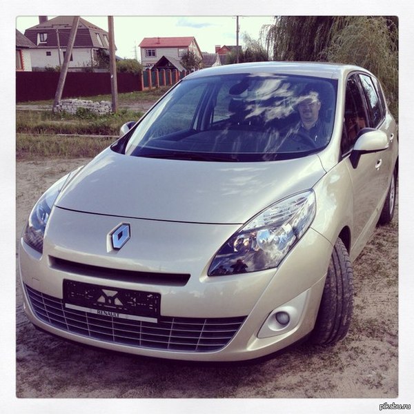  ,  !  Renault Grand Scenic III      )))