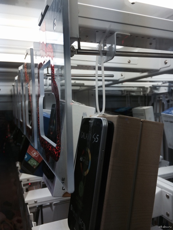 Наглый разводят людей!! Не тратье деньги