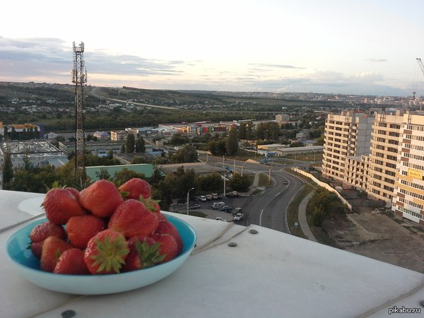А чем ты занимаешься на крыше?