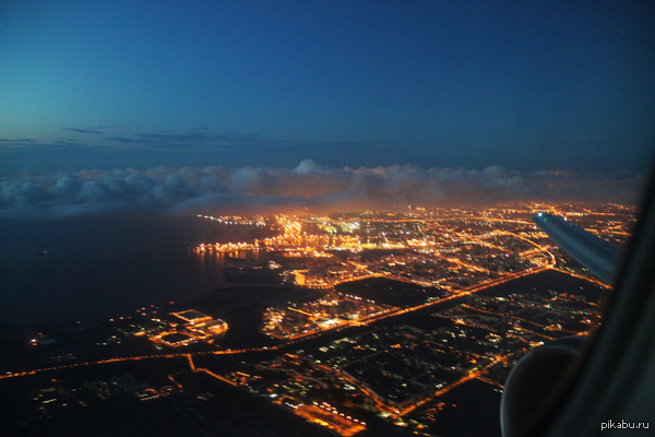 Ночной Питер с высоты птичьего (в комментах ещё)