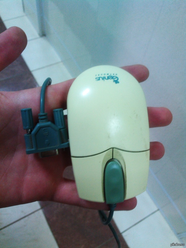 Разбирали кладовку в техникуме. Вот такой экземпляр был обнаружен.