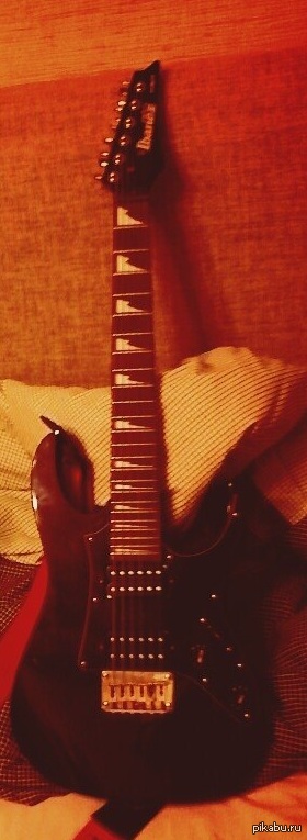 Всем добрым пикабу-металистaм из Уфы. Обменяю ibanez mikro на недорогую ibanez(любую) с хамбакерами, в подарок микрофонной ламповый преамп