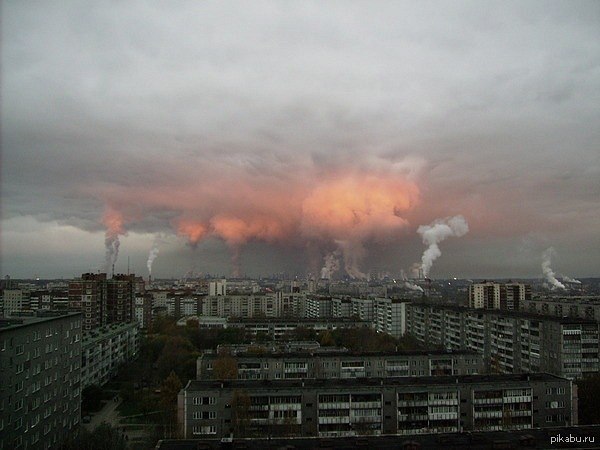 Мало кто знает, что в Уфе запущен завод по производству облаков.