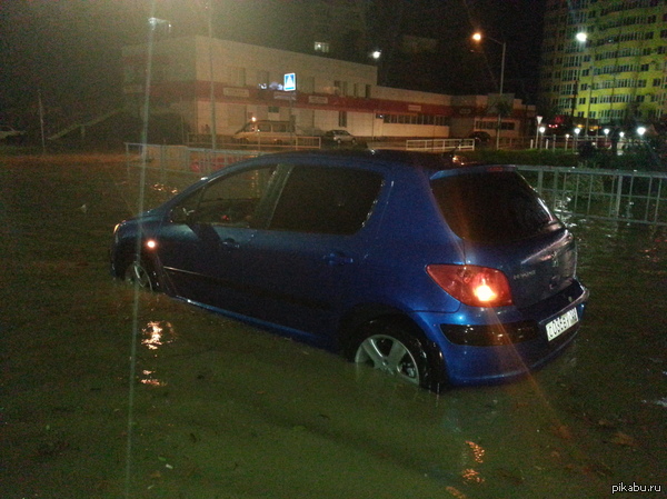 Плывём по центру Адлера