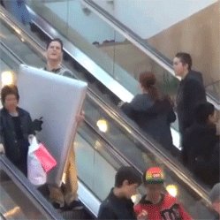 Iphone 8 plus. На лице девушки: \"Это же сколько мне сосать-то нужно..\" Не пытаюсь обидеть чувства любителей или нелюбителей продукции Apple, просто выражение лица девушки доставило))