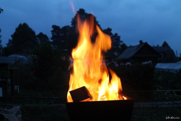 Подкинул дровишек в костёр...