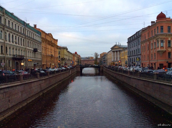 Оцените фотографию по 10 балльной шкале и укажите на ошибки. Я старался.