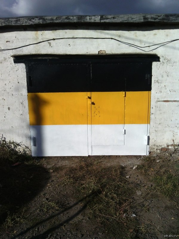 Решил я как-то гараж покрасить...