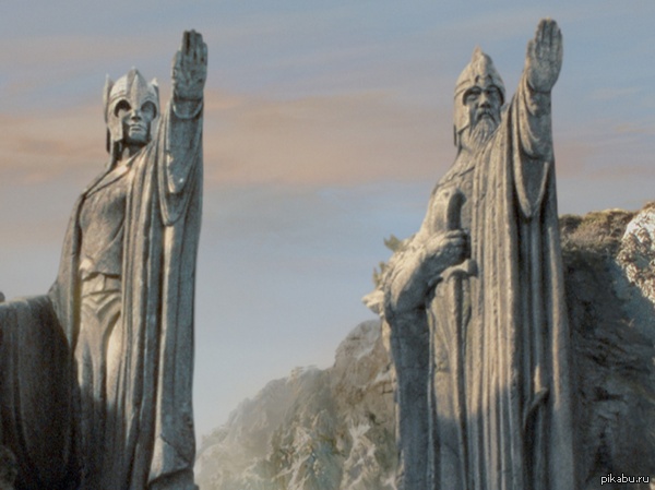 Что бы не у кого не бомбило, поставьте в Москве статуи Аргоната! :D