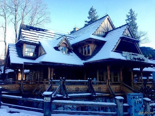 Ресторан в горном курортном городе Закопане, Польша