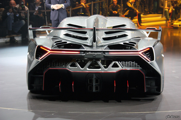 2015 Lamborghini veneno engine sound 