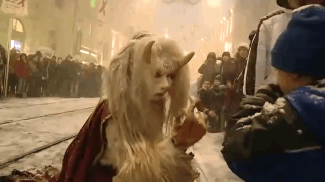 https://cs5.pikabu.ru/post_img/2015/01/25/11/1422209863_1865463337.gif
