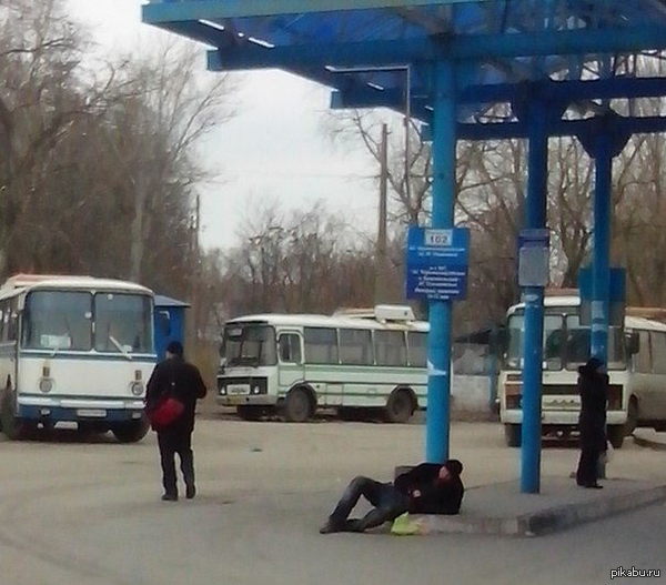 Война - войной, а повод есть всегда.