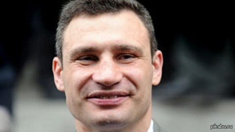 Кличко не идиот, он просто внебрачный сын Черномырдина, зачатый по пьяни.