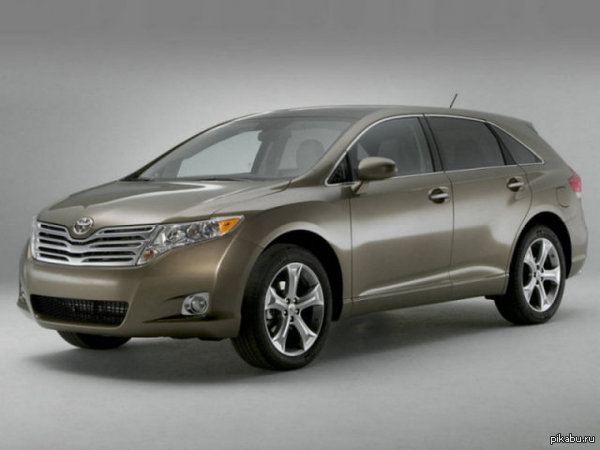 Знакомьтесь это Toyota Venza. Машина в которой нет ни одного буксировочного крюка.