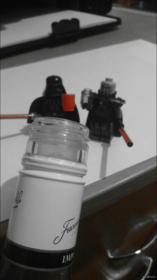 "Бухали три товарища"