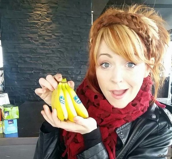  1     ,  Lindsey Stirling