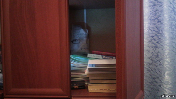 Открываю я шкаф...