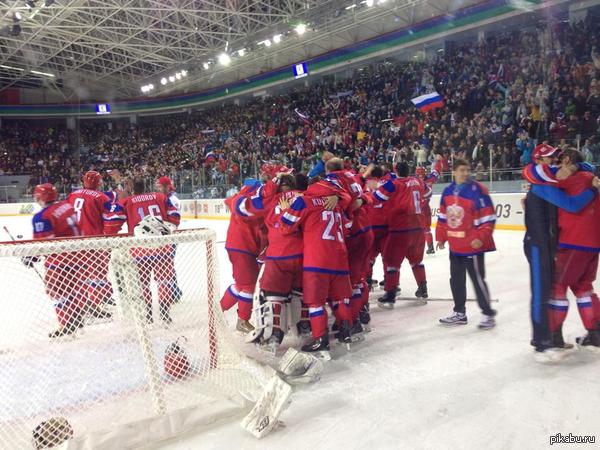 Сборная России по хоккею обыгрывает Канаду со счетом 6:3 и выигрывает золотые медали Сурдлимпийских зимних игр!