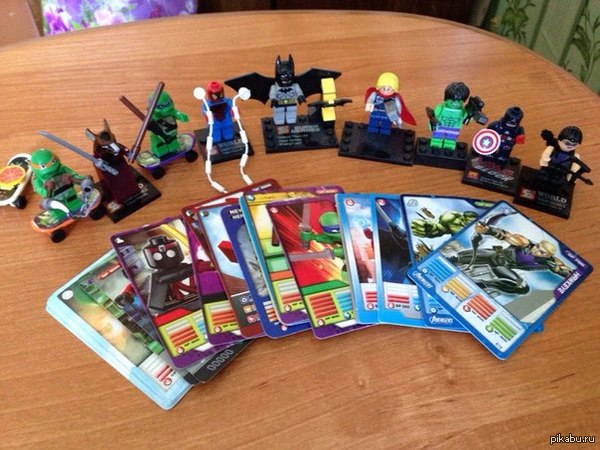 Увидел сегодня у друга: "Моя коллекция человечков Lego постепенно пополняется. Сегодня, например, приобрел фигурку "Соколиный глаз"!"