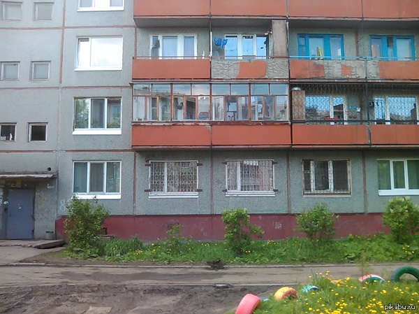 Так здорово, что есть верный друг, который всегда провожает и встречает меня!