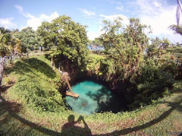 ������������ ����� To Sua Ocean Trench