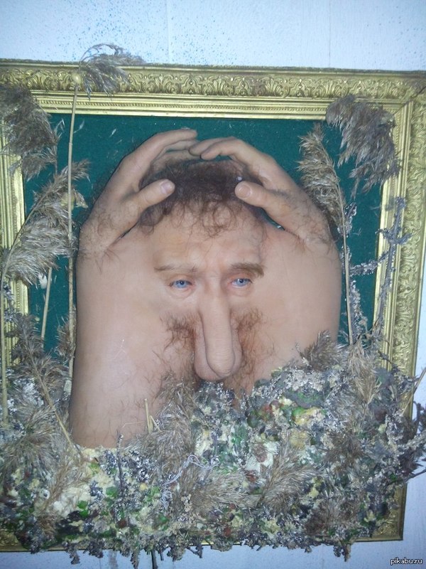 Krasnoyarsk, wax museum. What did the author smoke (from VK public) - NSFW, Tag, Addiction, Art, Wax figures, Oddities