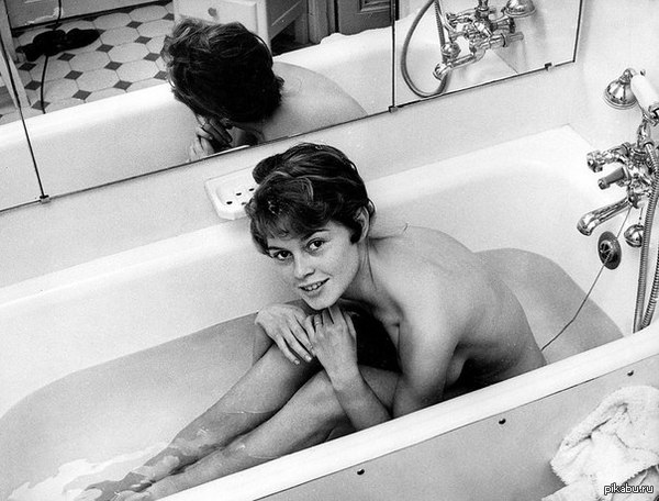 1952-1955 - NSFW, The photo, Brigitte Bardot