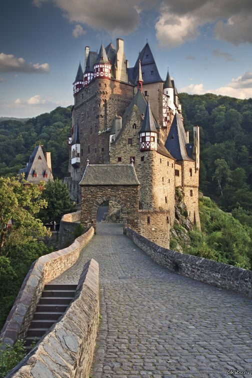   Burg Eltz