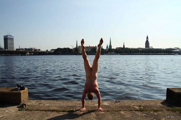 NUDE HANDSTAND. 5 YEARS. THE WHOLE WORLD. - NSFW, Travels, The photo, Acrobatics, Naked guy