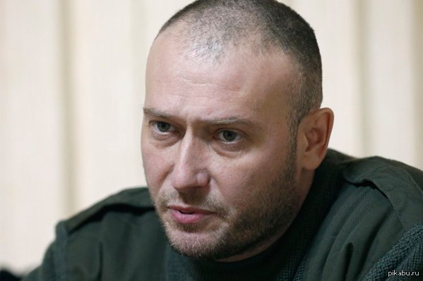 Дмитрий Ярош пообещал сегодня «продолжить революцию» на Украине