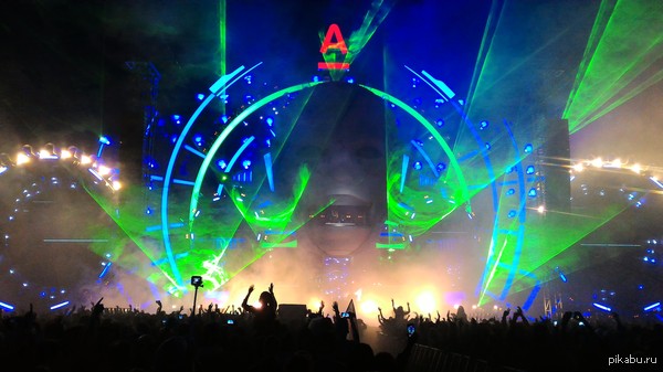  c  Alfa Future People