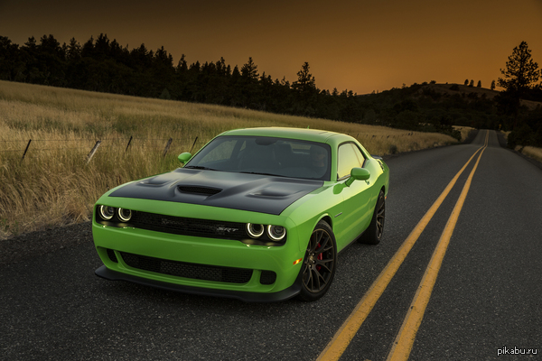 Dodge Challenger SRT Hellcat