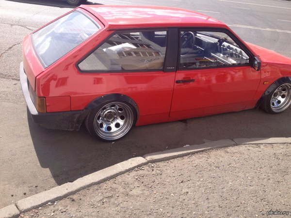 Одним погожим днем на улицах третьей столицы