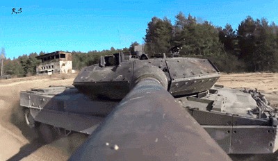  Leopard-2 