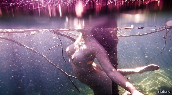 Beauty underwater! - NSFW, Strawberry, Girls, Erotic, Boobs, Sea, Water, Under the water, Wet