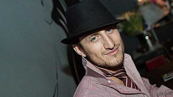 Полиция разыскивает убийцу, застрелившего мужчину из-за громкой музыки.