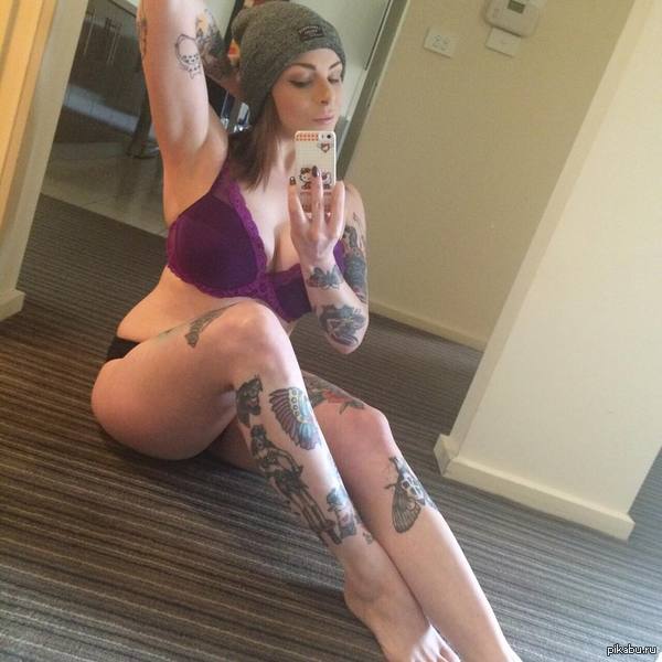 These are the kind of selfies I love! - NSFW, Strawberry, Good body, Boobs, Suicide girls, Selfie